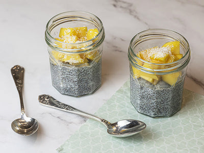 POUDING DE CHIA À LA NOIX DE COCO ET MANGUE