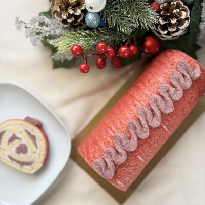 RASPBERRY AND CRANBERRY YOGURT CHRISTMAS LOG