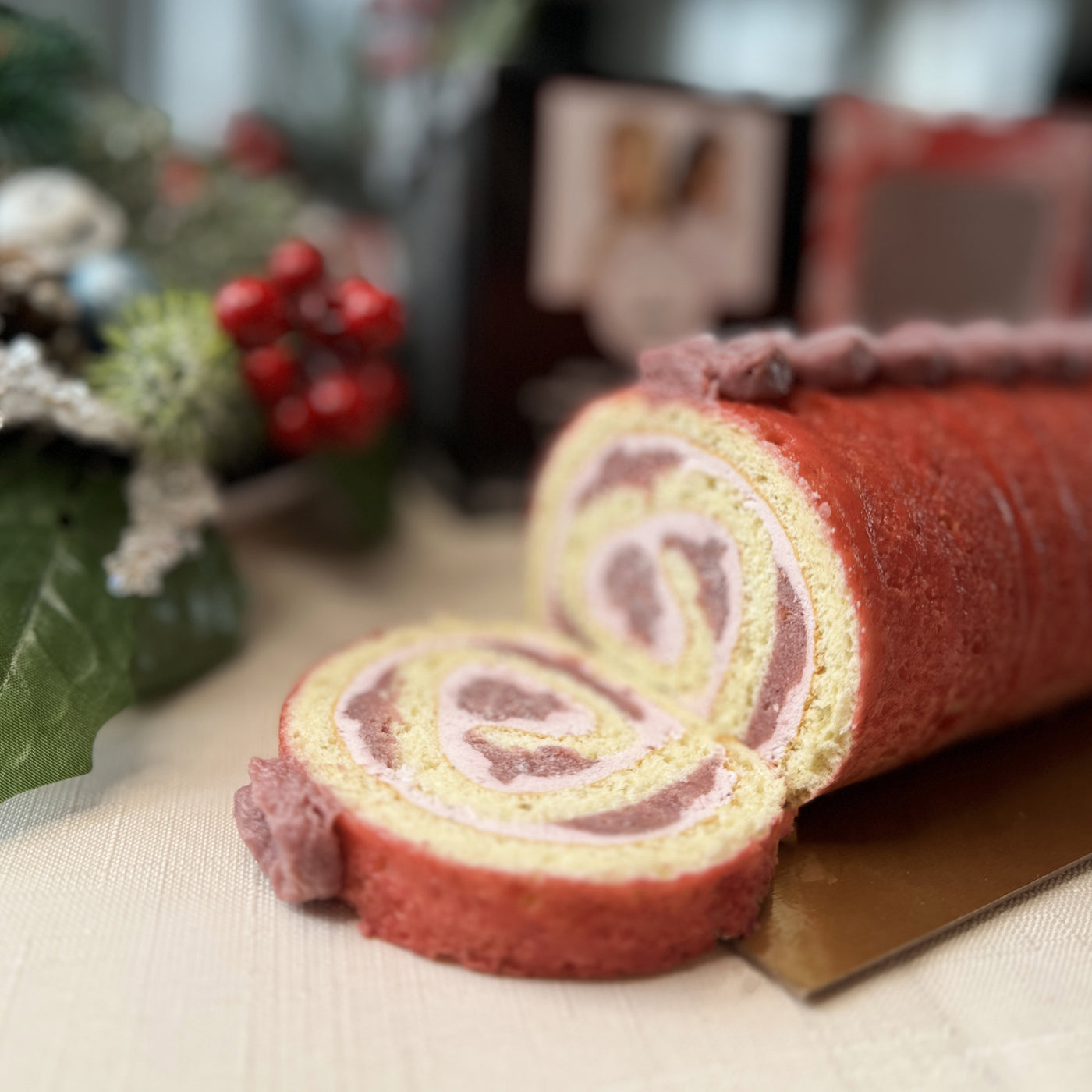 RASPBERRY AND CRANBERRY YOGURT CHRISTMAS LOG